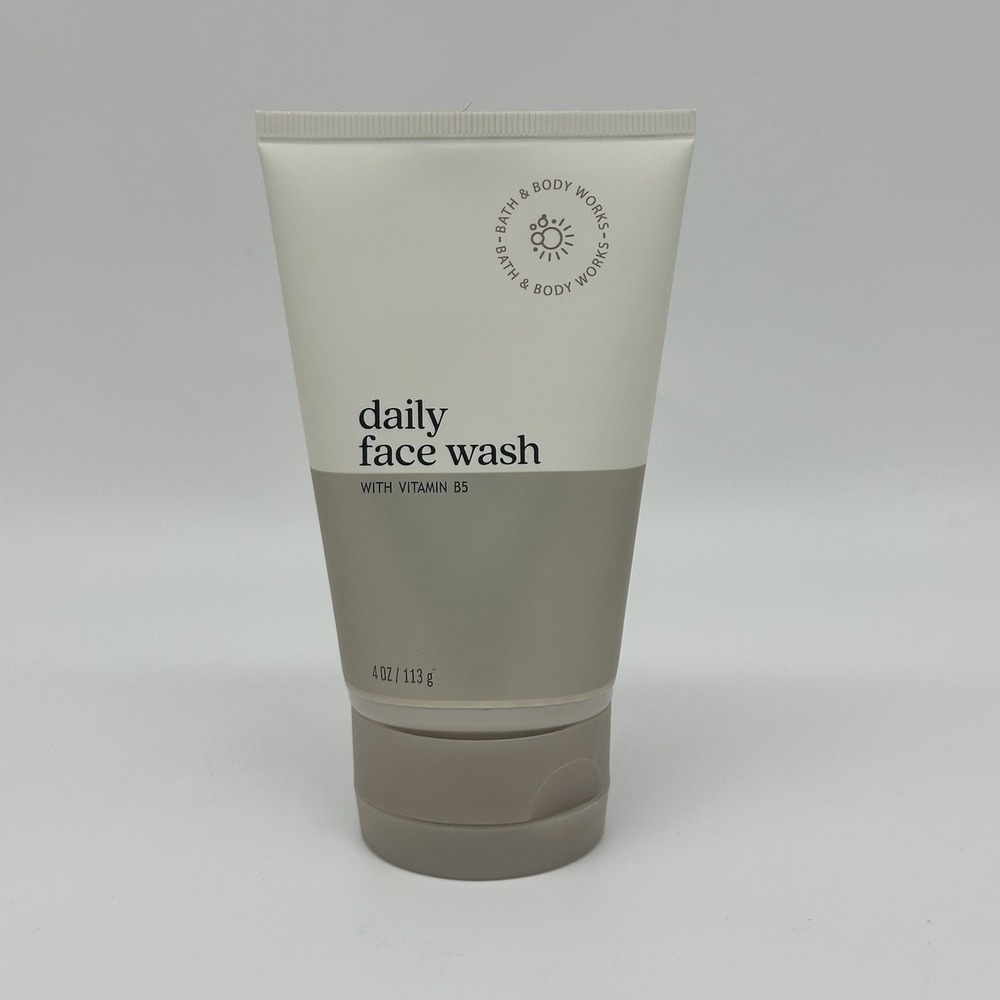 1 BATH & BODY WORKS DAILY FACE WASH FACIAL CLEANSER VITAMIN B5 4 OZ LIGHT SCENT